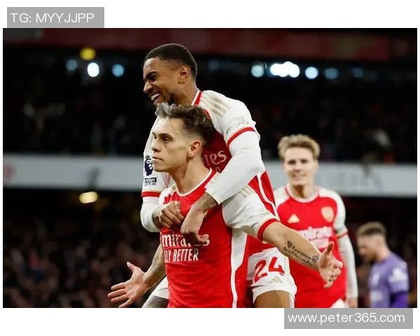 英超焦点战阿森纳大胜那不勒斯争议判罚引发全场热议