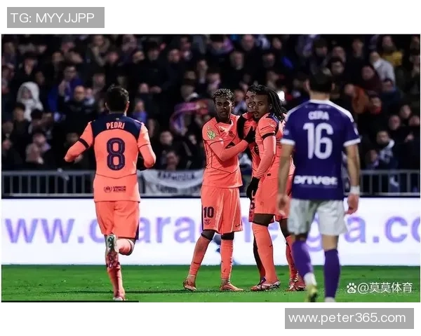 英超激战尤文图斯大胜巴萨红牌事件引发全场热议与数据分析